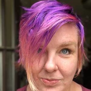 Meet your Posher, Leslie